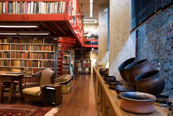 A biblioteca de José Mindlin, antes da mudança para a USP. Foto: Lúcia Mindlin Loeb (Foto retirada de http://www.brasiliana.usp.br/node/1063)